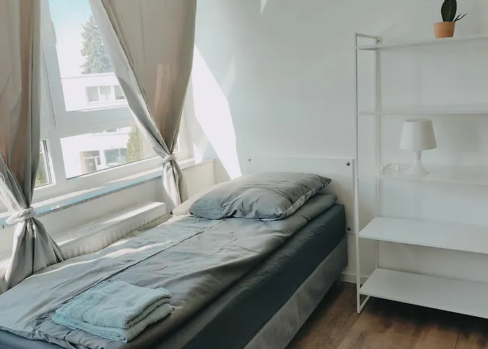 Monteurwohnung Ferienwohnung Business Appartement Rechts Langenfeld